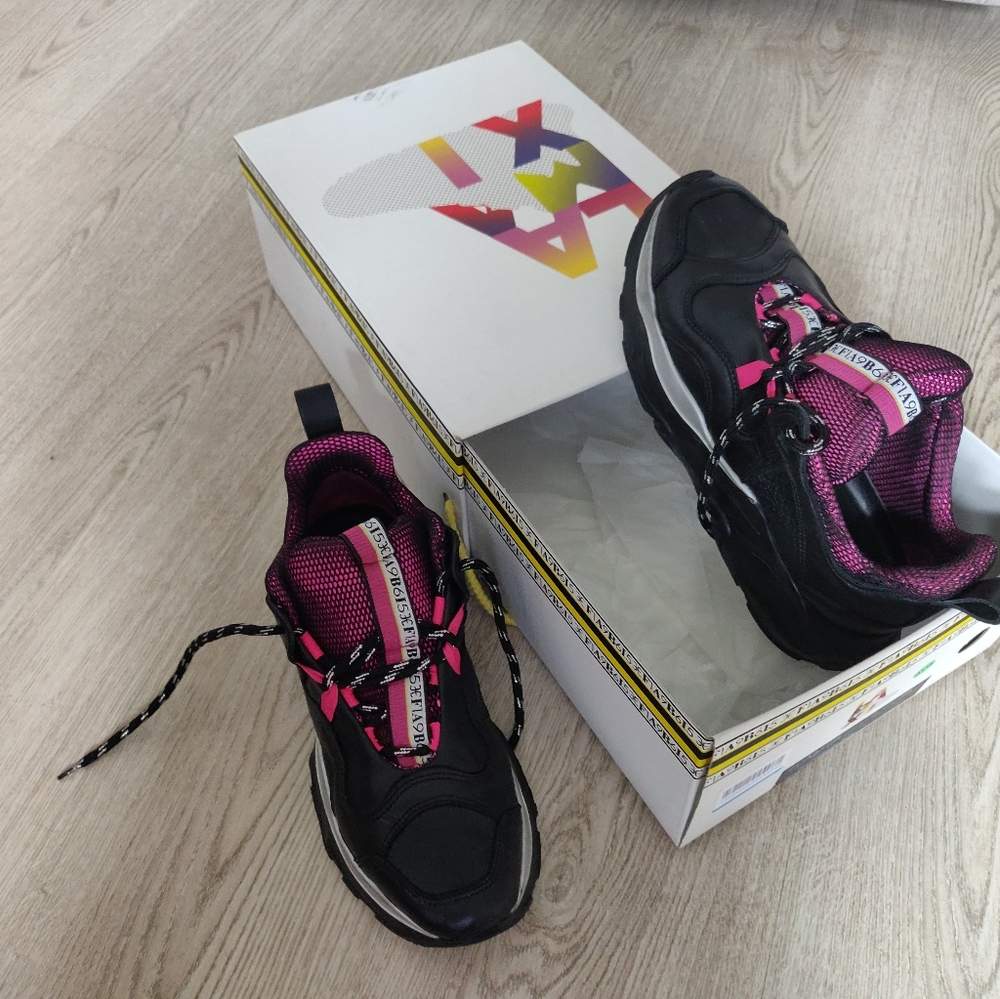 FABI (Italy) Genuine Leather Sneakers - Picture 5 of 9